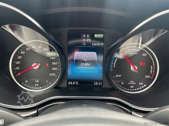Mobil station wagon beratap tinggi Mercedes-Benz EQV 300 AVA PANORAMA LIege-Paket DISTRONIC
