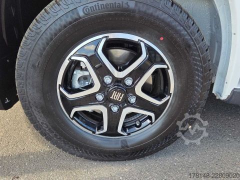Autocaravana semi-integrada Bürstner Signature SFT 7.5