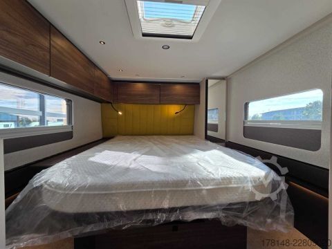 Camper semi-terintegrasi Bürstner Signature SFT 7.5