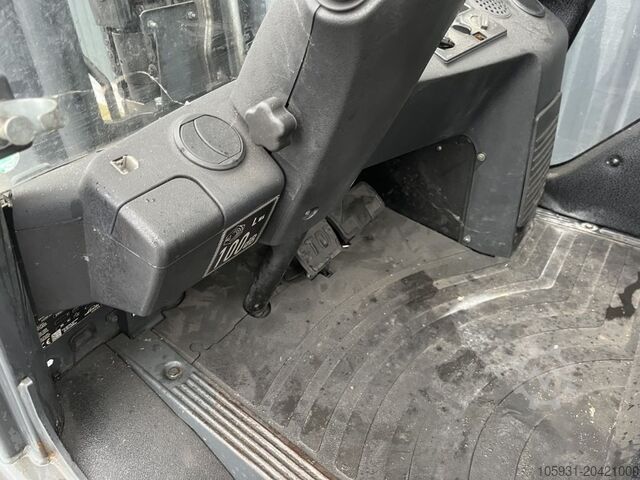 Chariot élévateur à fourche diesel Linde H25D-02