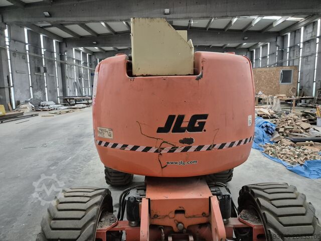 Teleskopiskā darba platforma JLG 450
