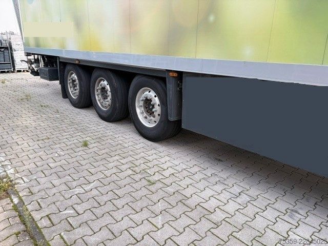 Semirremolque frigorífico SCHMITZ CARGOBULL Tiefkühlauflieger mit Thermo King