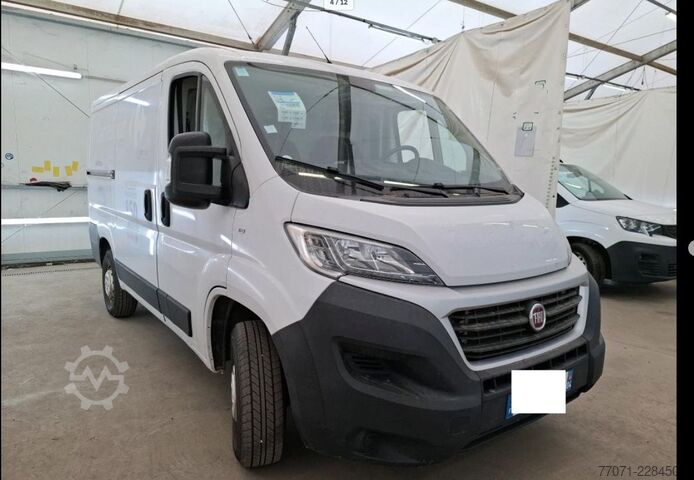 Furgoneta FIAT Ducato Kasten  L1H1*Klima*Navi*Kamera*Tempomat*