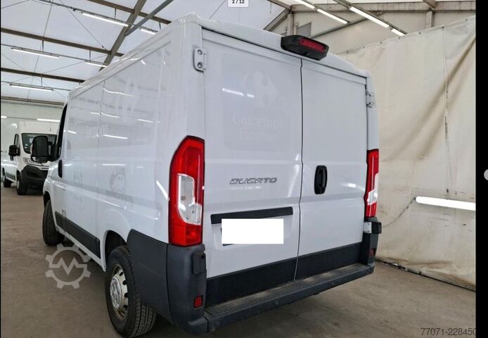 Furgoneta FIAT Ducato Kasten  L1H1*Klima*Navi*Kamera*Tempomat*