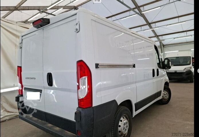 Furgoneta FIAT Ducato Kasten  L1H1*Klima*Navi*Kamera*Tempomat*