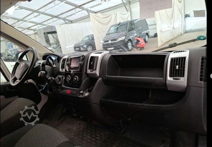 Furgoneta FIAT Ducato Kasten  L1H1*Klima*Navi*Kamera*Tempomat*