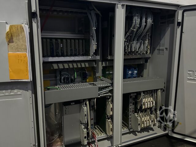 Injection molding machine Arburg 470C 1500-800