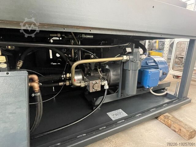 Mașină de turnare prin injecție Demag Ergotech 1000/500-600