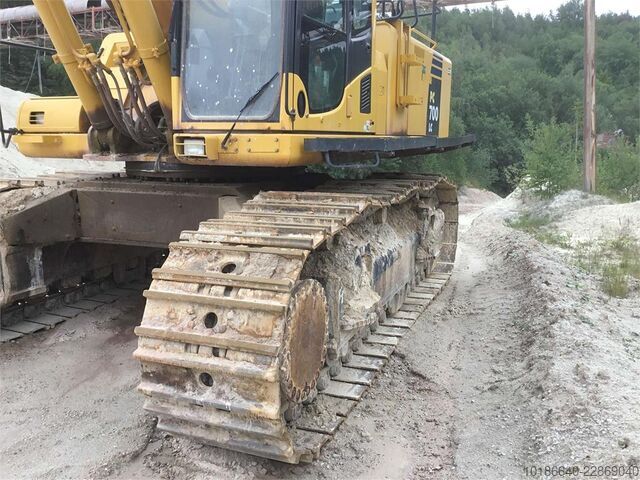  Komatsu PC700LC-8