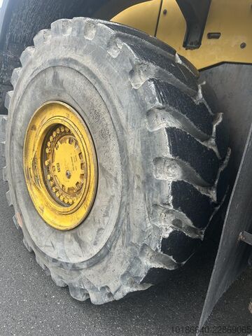  Komatsu WA500-8