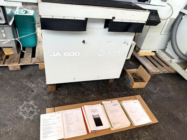 표면 연삭기 JUNG JA 600 CNC-E