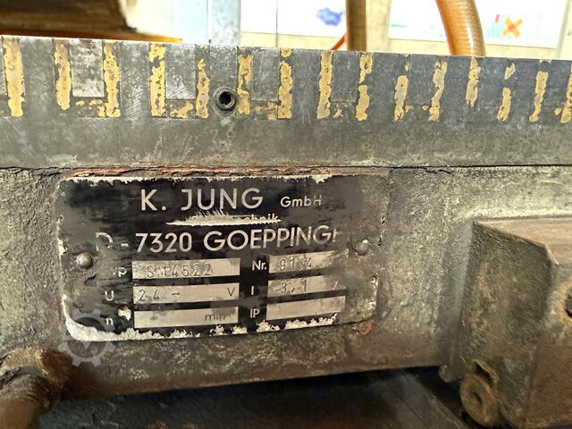 표면 연삭기 JUNG JA 600 CNC-E