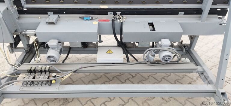 Stație de montare a cadrului Lisec Lisec R8VN-25/16U