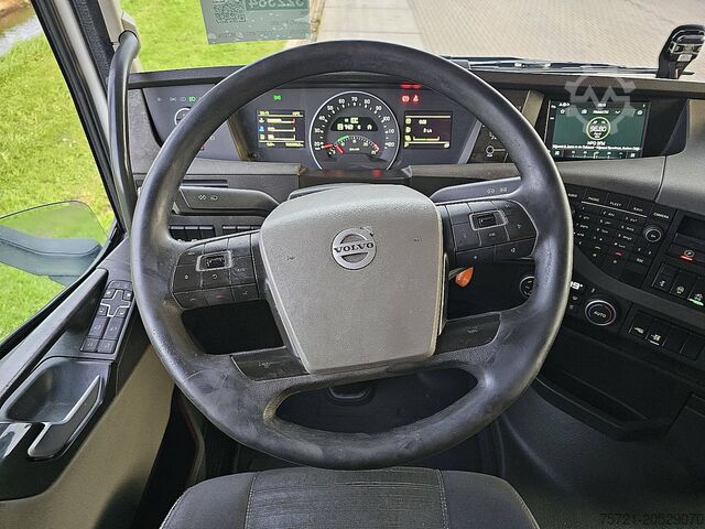 Standard-SZM VOLVO FH 500 6X2 STEERED PTO+HYDR