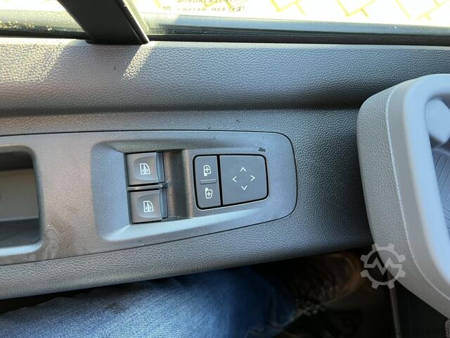 Xe thùng Renault MASTER L2H2 130 PK NIEUW MODEL / AIRCO / MULTIM...