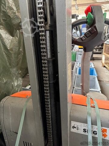 Pemuat sisi Steinbock EMC.10G-117-156E