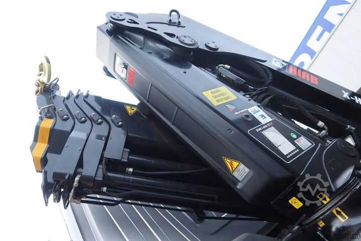 Tovornjak z žerjavom Mercedes-Benz Actros 2133 L Trekker + Hiab Kraan met City Tra...