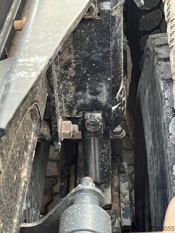 شاحنة قلّابة بذراع تحميل متحرك MERCEDES-BENZ Arocs 2646 6x4 Abrollkipper kurzer Radstand