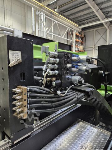 Vstrekovací lis ENGEL Victory 1350/200 + Robot