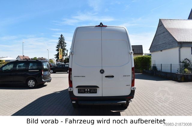 Obytné vozidlo MERCEDES-BENZ Sprinter 316 CDI 4x4 7 G-Tronic Mixto Camper Rei