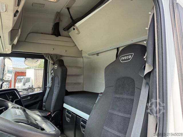 đầu kéo tiêu chuẩn Iveco sway 490