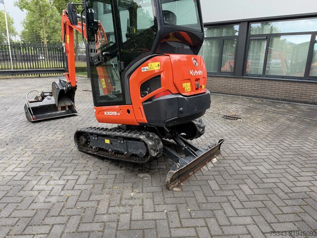 Mini-escavadora Kubota KX019-4 215h only
