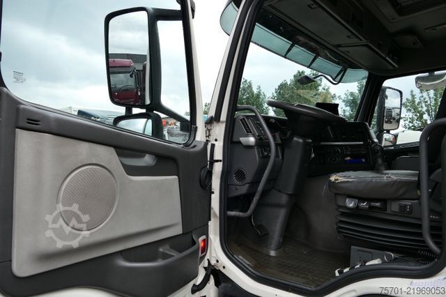 LKW mit Pritsche & Plane VOLVO FM9-260 Koffer Blatt/Luft alte Tacho LBW
