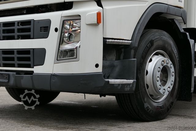 LKW mit Pritsche & Plane VOLVO FM9-260 Koffer Blatt/Luft alte Tacho LBW