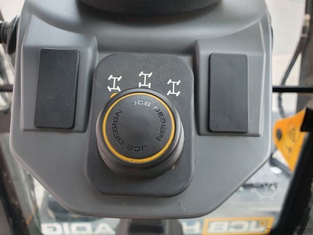 Мобільний екскаватор JCB Hydradig 110W / Pratzen / nur 572h! / 2023