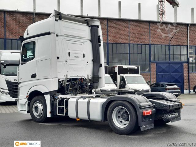 Standardni tegljač MERCEDES-BENZ 1851 LS BigSpace Kipphydr. Standklima Retarder