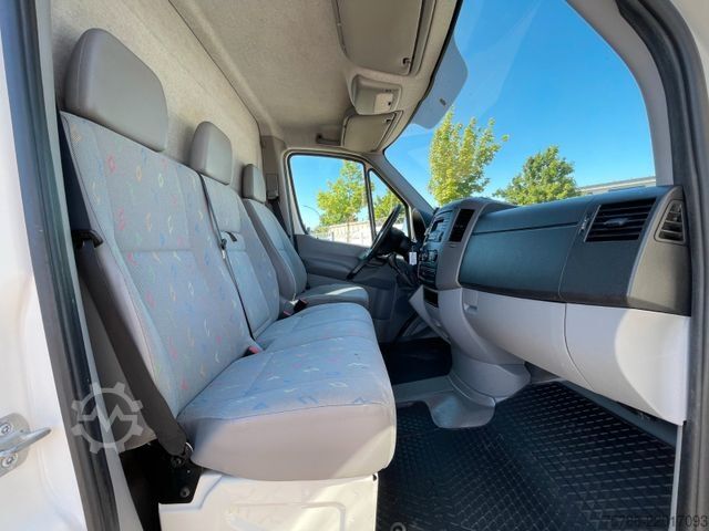 Furgoneta VW Crafter 35 KA/ L1H1/ AC/ 2xSchiebetür/ NAVI/ AHK