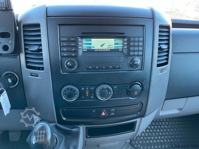 Furgoneta VW Crafter 35 KA/ L1H1/ AC/ 2xSchiebetür/ NAVI/ AHK