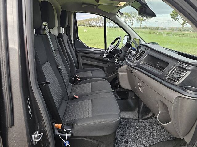 FORD TRANSIT CUSTOM 2.0 L1H1 Navigation Euro 6, Camera, Body-Colored Bumpers, 1 Owner, 130 hp, 3-Sea FORD TRANSIT CUSTOM 2.0 L1H1 Navi Euro6 Camera Bumpe...