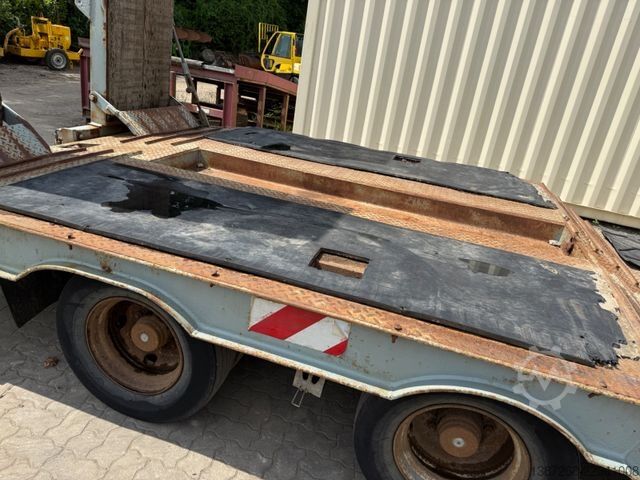 Treler pengangkut rendah MÜLLER-MITTELTAL TT40 Tieflader / Rampen