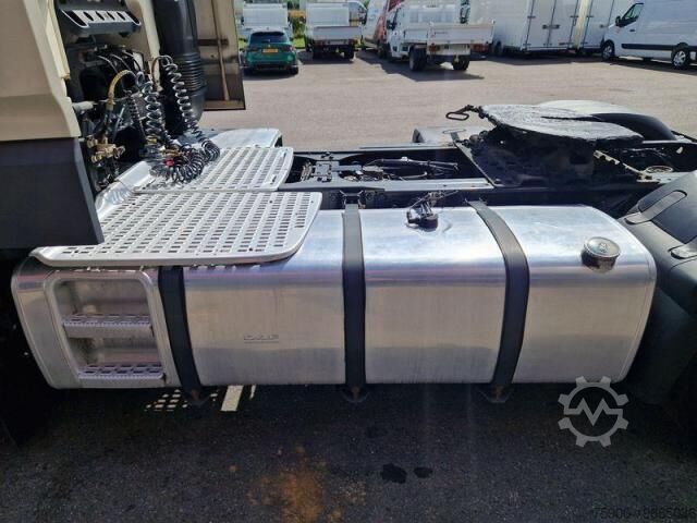 Стандартен влекач DAF XF 480