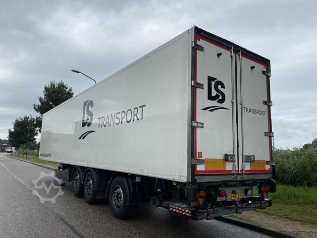 Hűtött/fagyasztott szállítás Krone SDR 27 3-Axle Fridge / Carrier Maxima / Liftaxl...