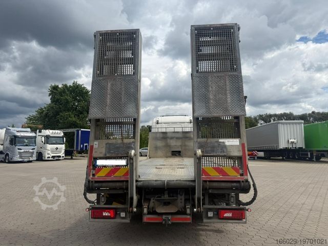Камион за превоз на автомобили SCANIA G450 Baumaschinentransporter mit Rampen