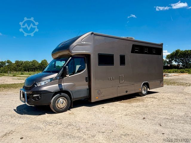 Camión de ganado IVECO Daily
