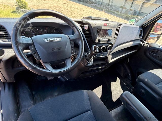 Camión de ganado IVECO Daily