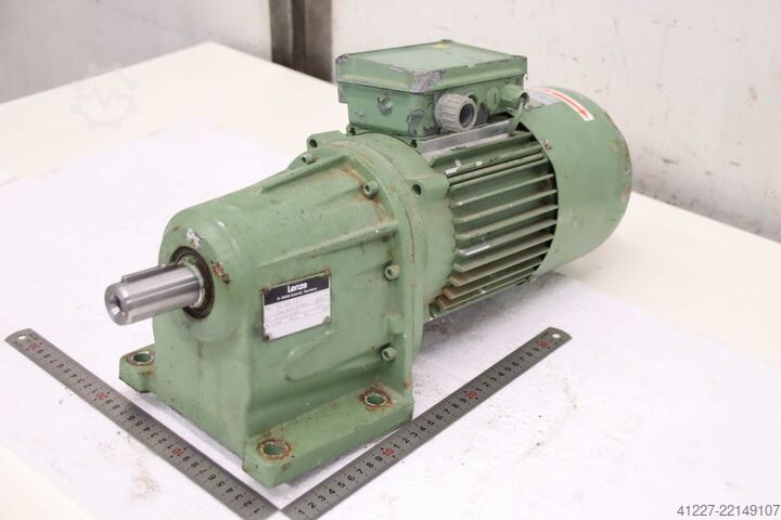 Vaihdemoottori 1,5 kW 70 r/min Lenze 12.622.12.1  90L/4-H-TH-BR-
