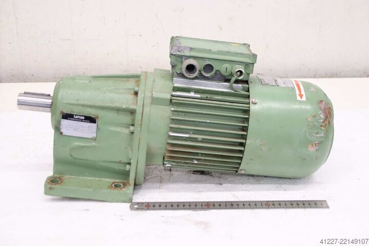 Vaihdemoottori 1,5 kW 70 r/min Lenze 12.622.12.1  90L/4-H-TH-BR-