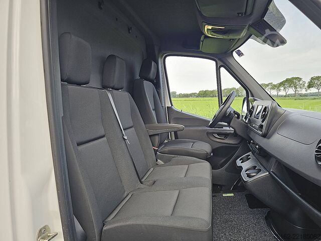 উঁচু ছাদের স্টেশন ওয়াগন MERCEDES-BENZ SPRINTER 317 L3H2 Mbux Automaat!