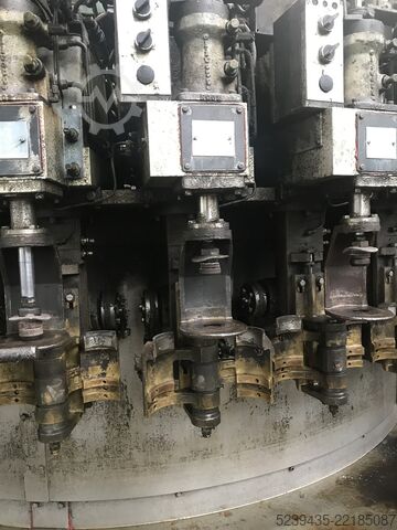 Stroj za puhanje stakla s peći Olivotto Industries T36E