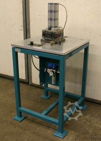 Stanze Werkzeugbau Pneumatikstanze