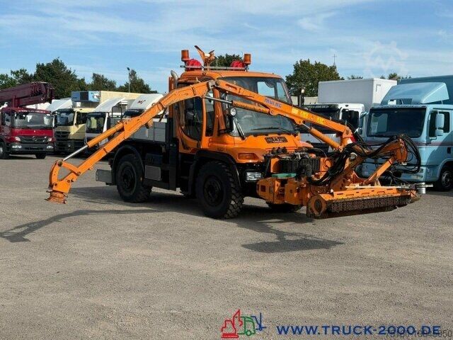 Sklápač Unimog U 400 Vario Pilot Mähtür + Mulag Mähkombination