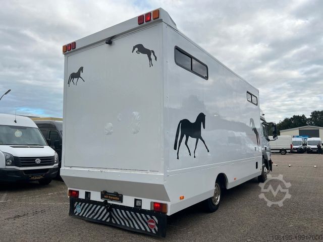 Lopbarības pārvadātājs MERCEDES-BENZ Atego 823 Pferdetransporter *4-Pferde+Zimmer*