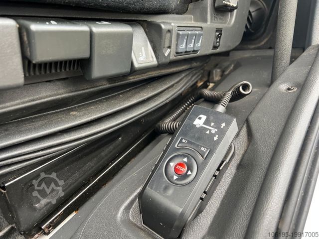 Lopbarības pārvadātājs MERCEDES-BENZ Atego 823 *4.Pferde*Pferdetransporter
