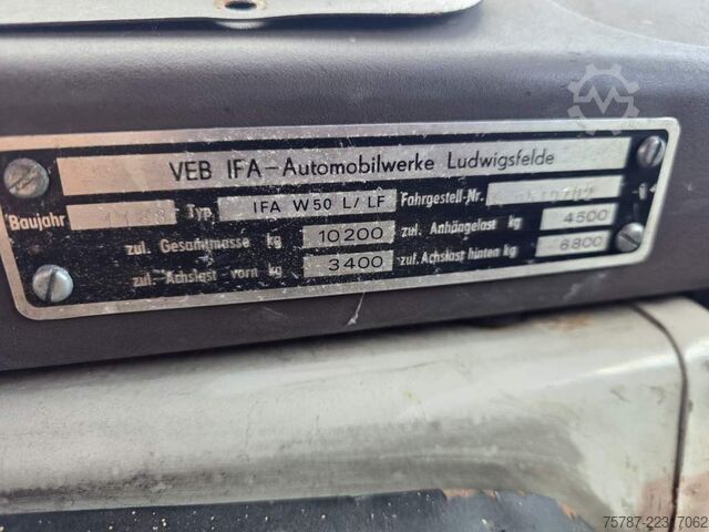 Грузовик специального назначения  W50 L/LF IFA Löschfahrzeug mit Pumpe + Tank