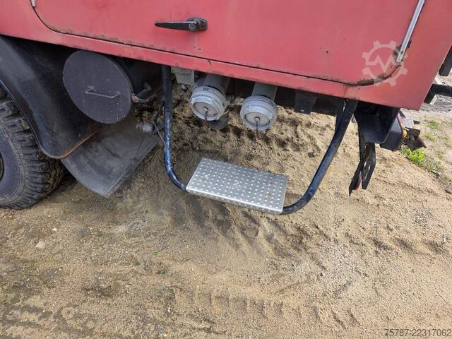 Грузовик специального назначения  W50 L/LF IFA Löschfahrzeug mit Pumpe + Tank