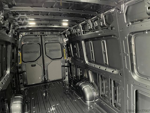 Furgoneta de caja alta MAN TGE 3.180 L5H3 Kasten STANDHZ ACC LED SITZHZ